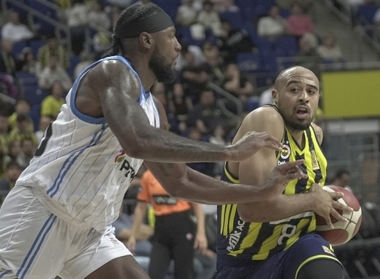  Fenerbahçe Beko, Petkimspor’u rahat geçti