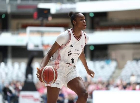  Dominique Malonga, Fenerbahçe Opet’le olan sözleşmesini tek taraflı feshetti