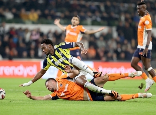  Jhon Duran’a uyarı: “Sinirlerine hakim ol, sakin kal!”